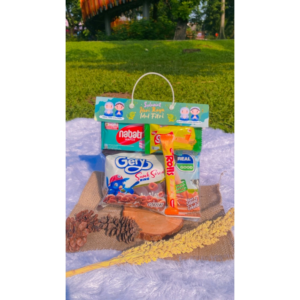 

Paket Hampers Snack Parsel Idul Fitri Murah Meriah
