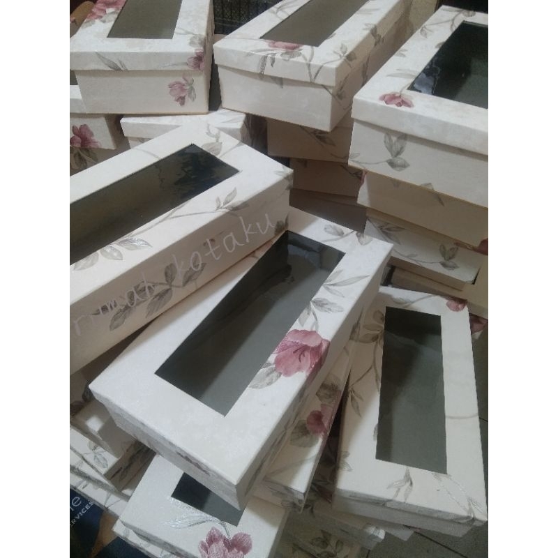 

box wallpafer motif / box toples 2