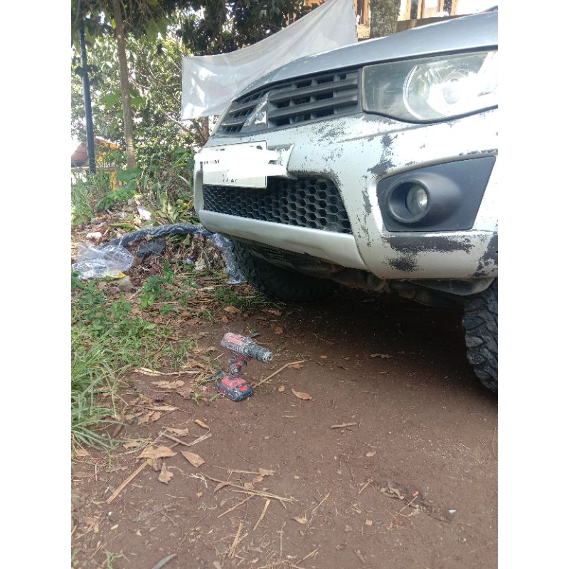 cover bumper depan Strada Triton tahun 2008 sampai 2014 varian warna