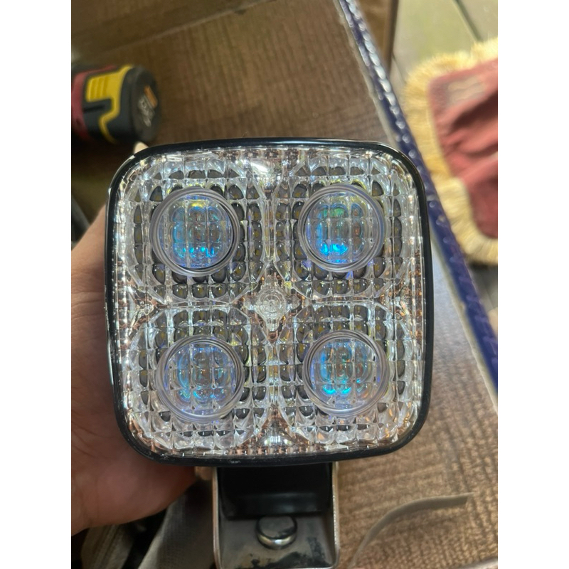 lampu tembak truk dan mobil. alat berat maxtel mata 4