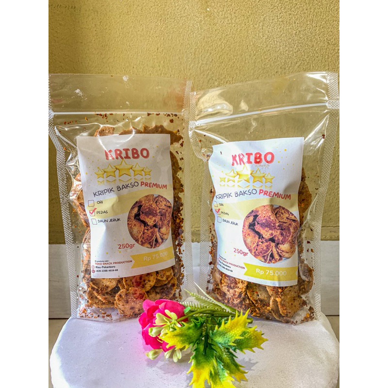 

KRIBO Keripik bakso premium rasa pedas daun jeruk