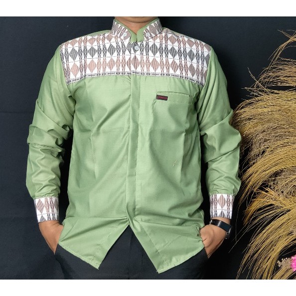 kemeja koko pria lengan panjang warna sage green