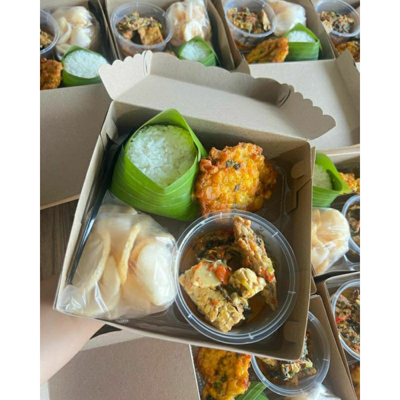 

Paket Nasi Box Catering 20 rb Mangut Tongkol