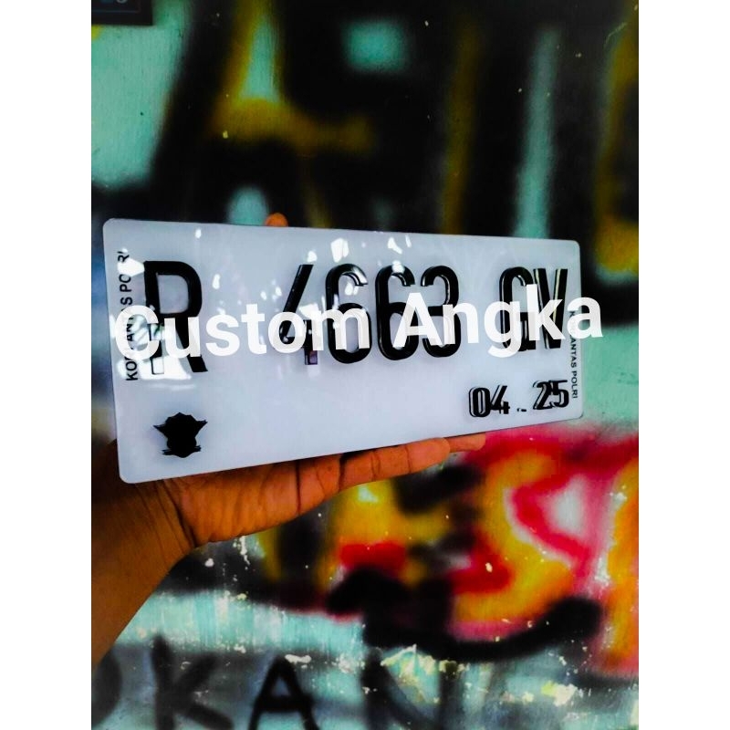 plat nomor huruf timbul minimalis