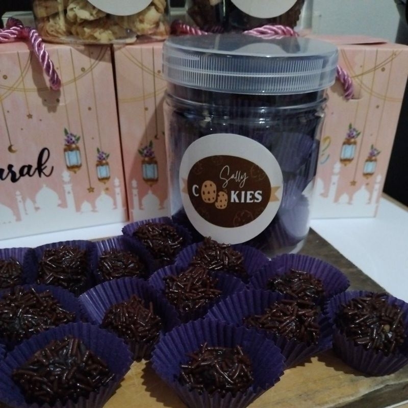 

COKLAT RAMBUTAN....Ready Stock (nett. 270 gr)