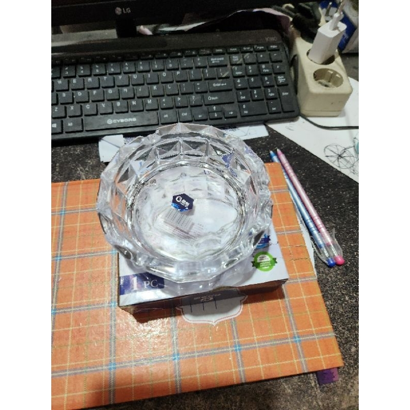 Asbak Kaca Kristal