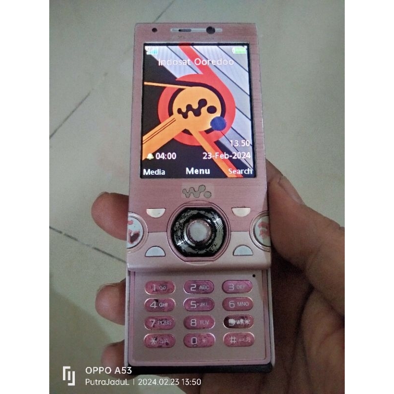 Sony Ericsson W995 i Hikaru Pink Normal Original Mulus Jadul Langka Unik Imut Speaker Bass Stereo Jo