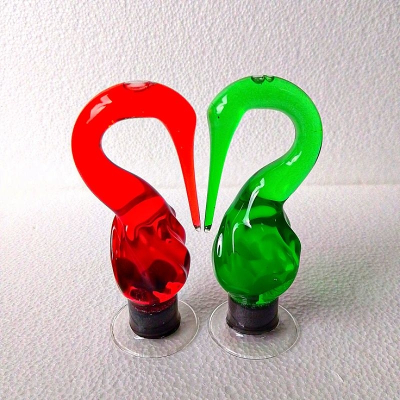 hiasan cantik dan unik model angsa dekorasi lemari kristal