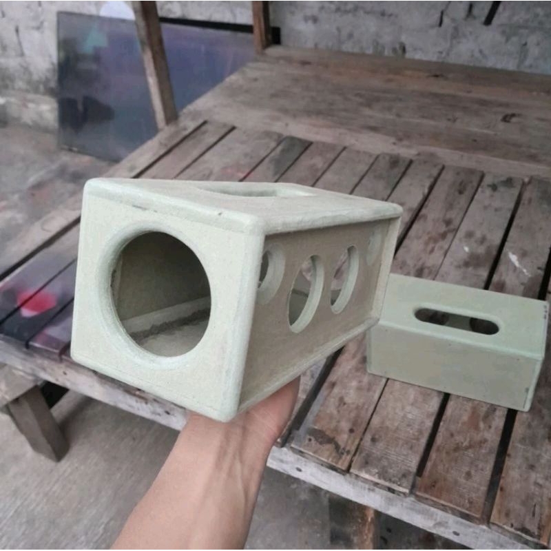 Box speaker 2.25 inchi  P27 x L12 x T 11.5