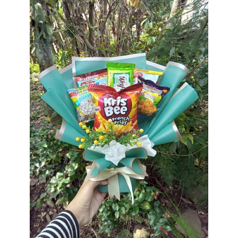 

buket snack, hadiah wisuda, hadiah ulangtahun, buket murah