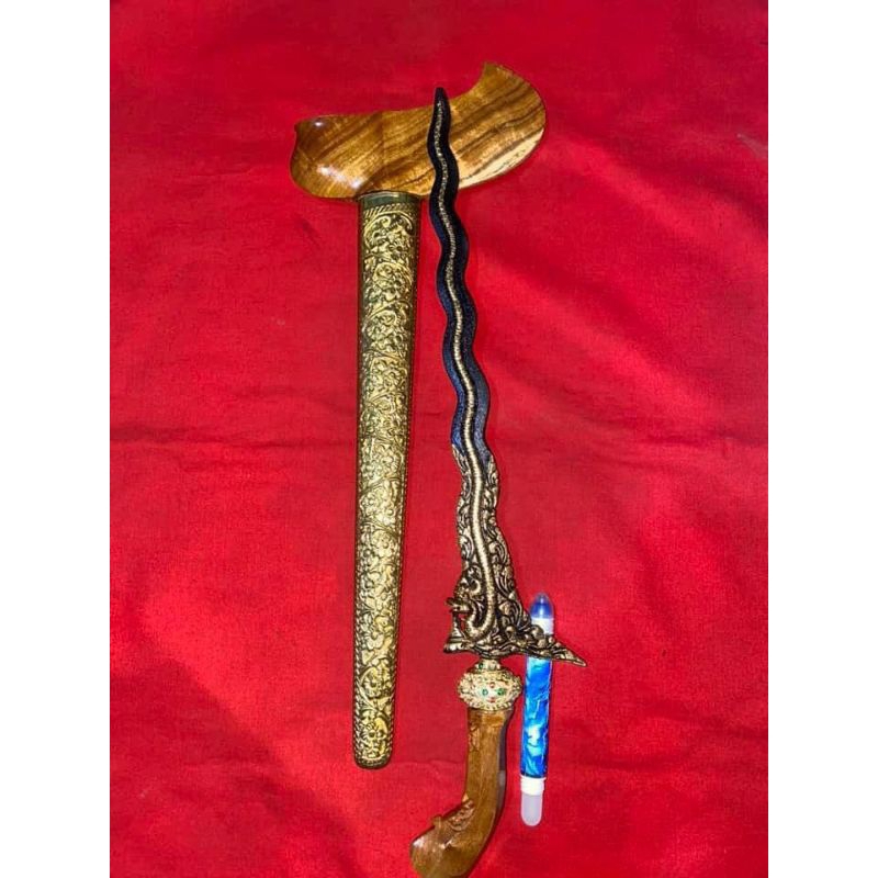 Keris naga kinatah