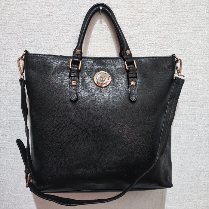 Preloved Tas Wanita Sling bag, Crossbody bag dan Hand bag VERSACE