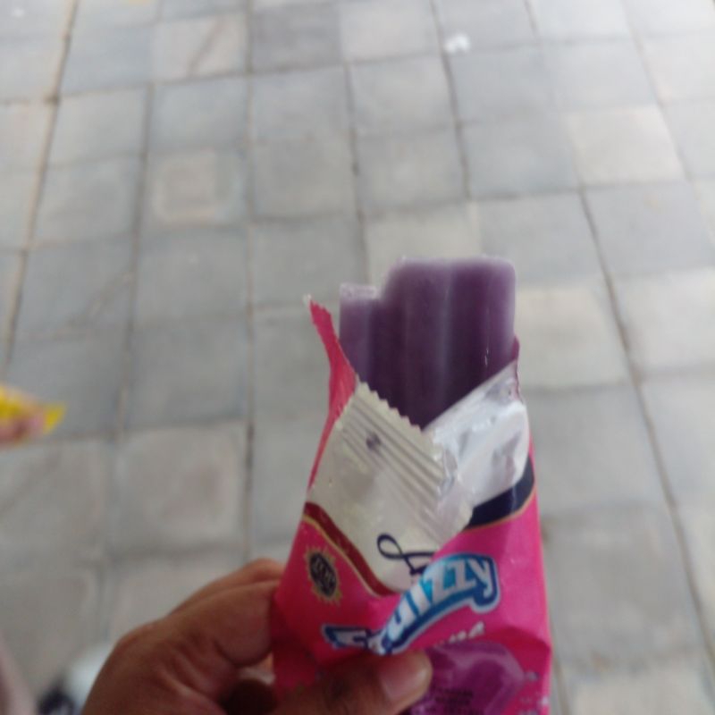 

ES KRIM FRUIZZY