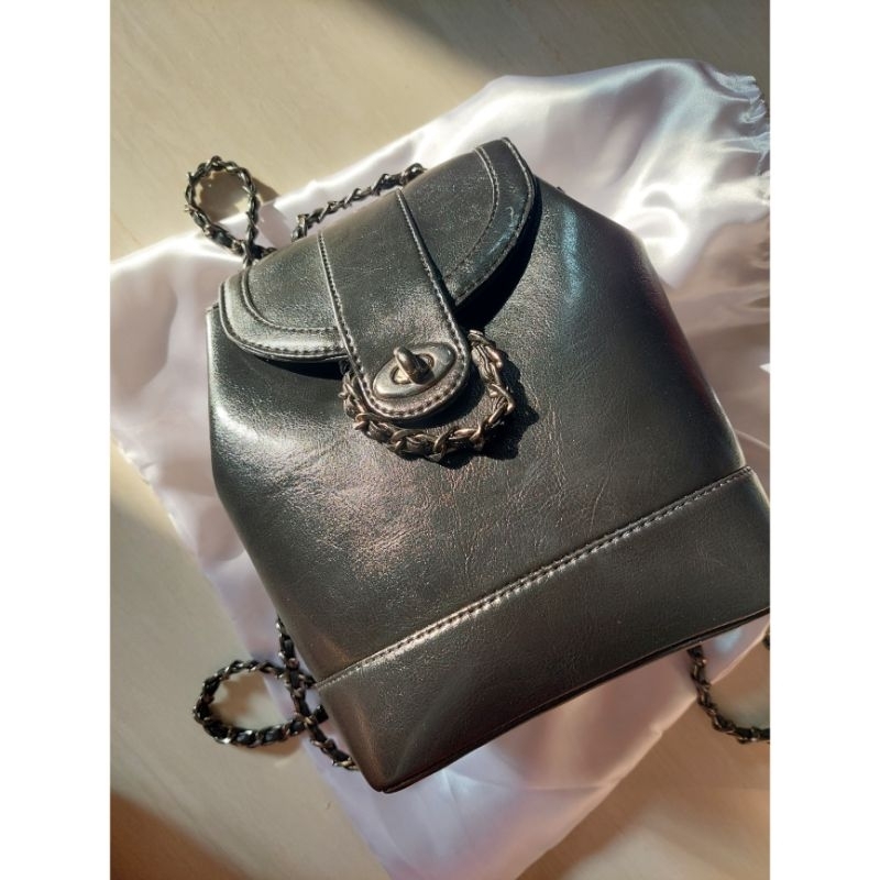 NINETTE - THE CHAIN BACKPACK (BLACK)