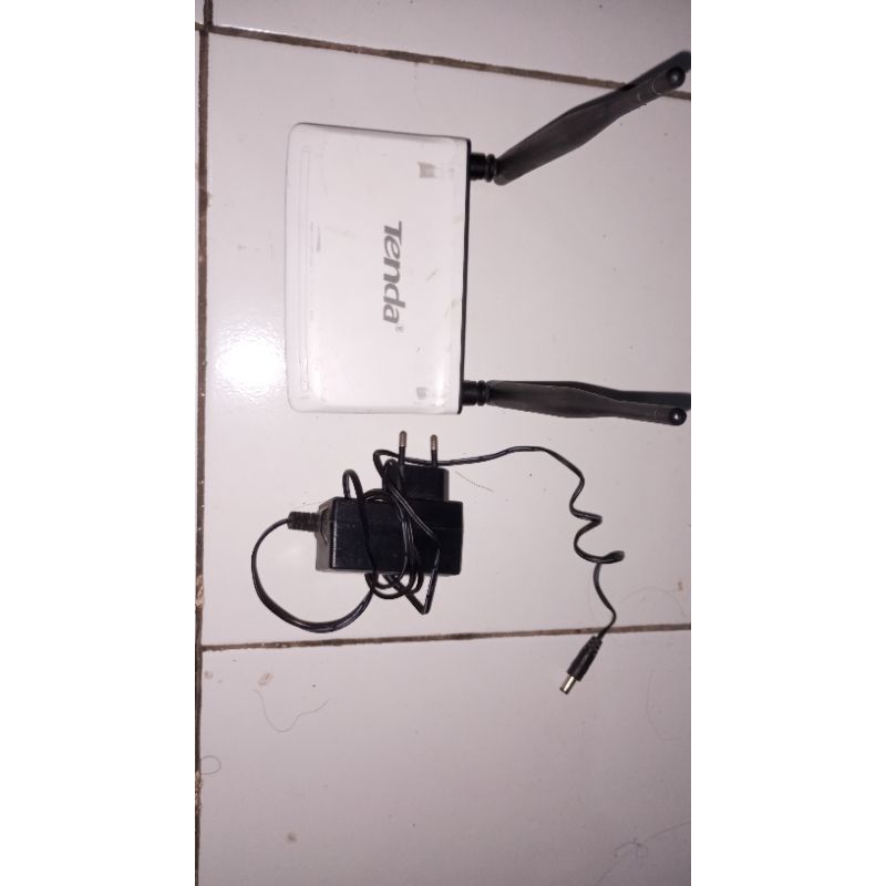 Router Tenda N300 V2 + Free apdator