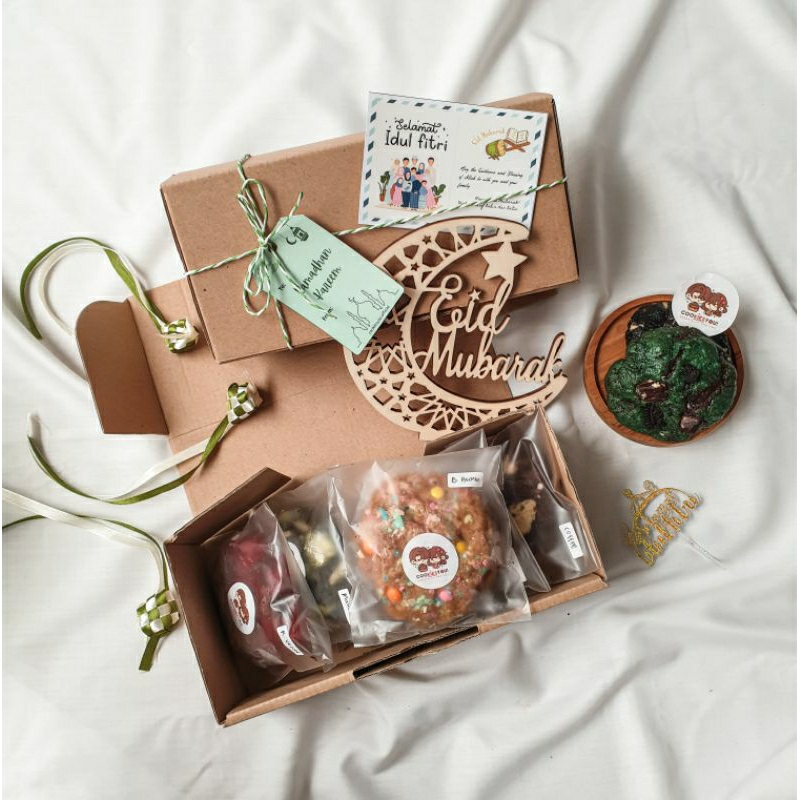 

Eid Mubarak Special Hampers | Box isi 8 pcs cookies