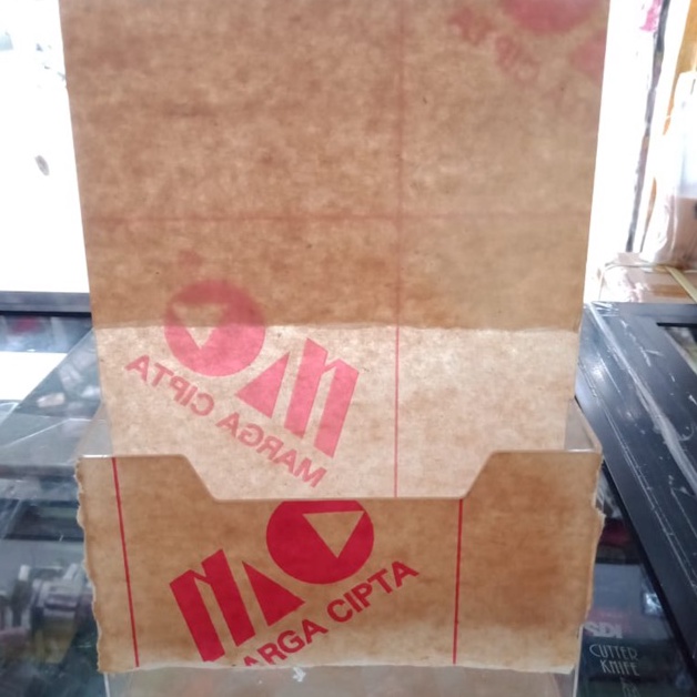 

is Tempat brosur a5 1 muka acrilic 2 mm perut BNV