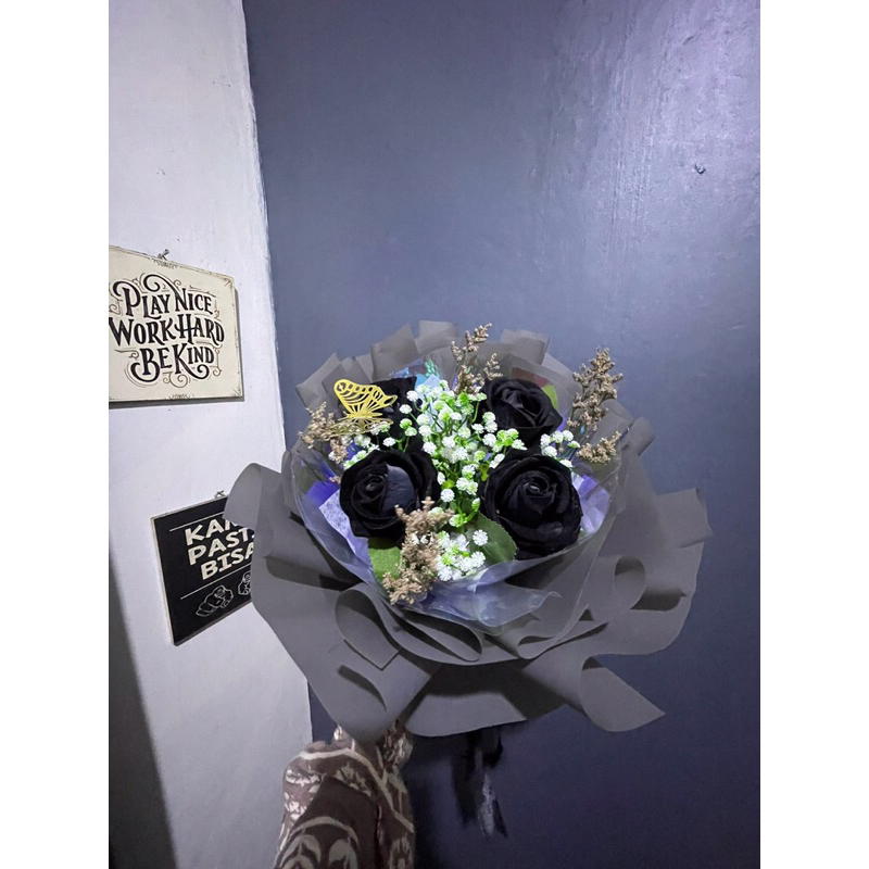 Buket Eleganth Bunga Mawar Hitam