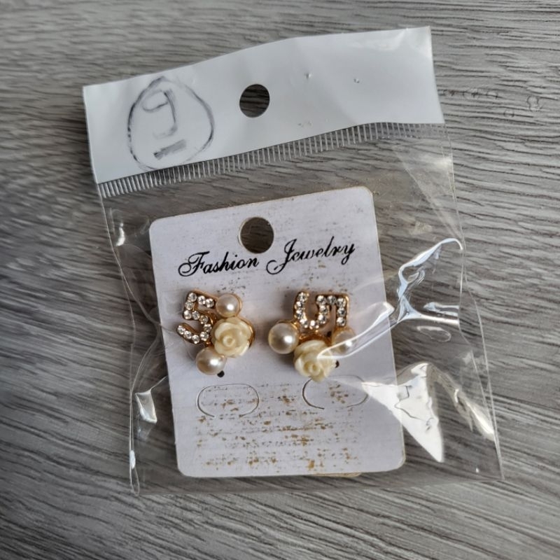 Aksesoris wanita antingan tusuk sale stock toko jual murmer