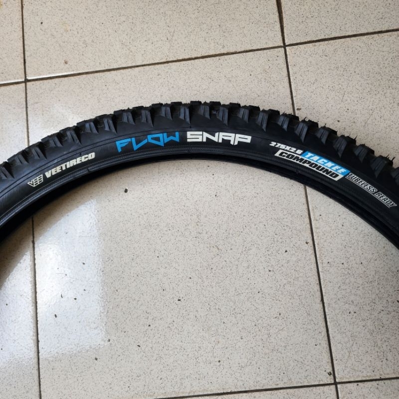 Ban Luar VEE TIRE FLOW SNAP 27.5 X 2.60 No SCHWALBE MAGIC MARY MAXXIS