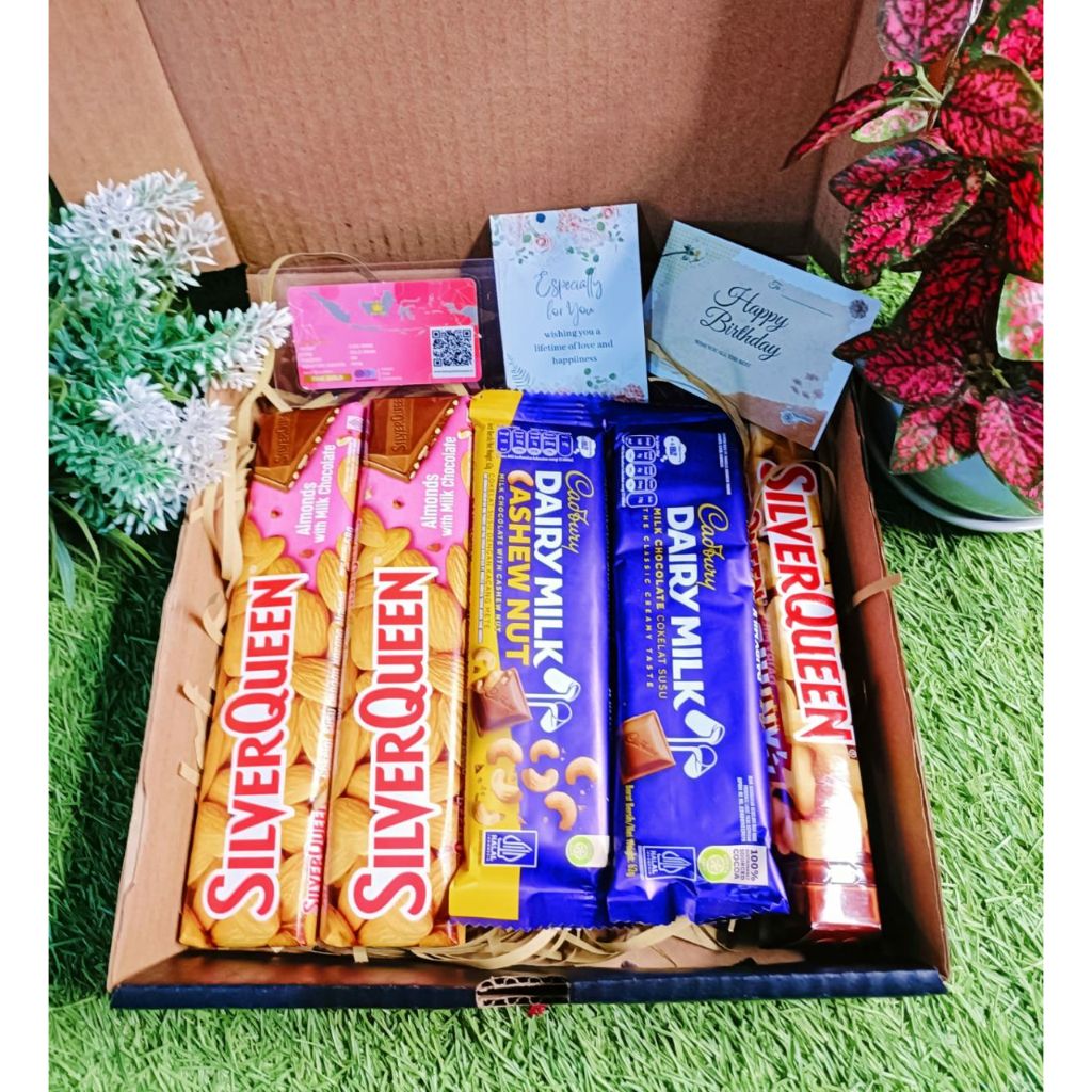 

Hadiah / Gift Box Hampers Coklat Kado Ulang tahun Valentine Wisuda anniversary