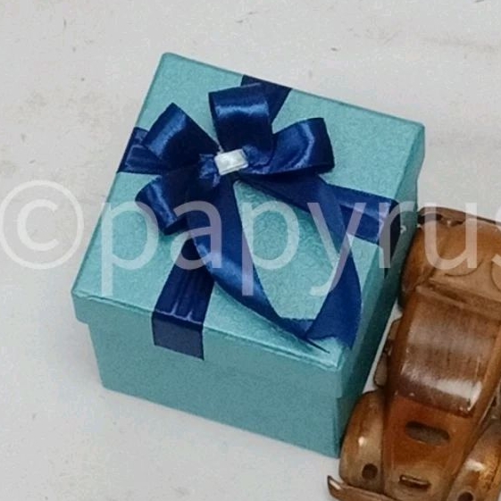 

PAPYRUS 10x10 Tinggi 10cm Kotak Kado Gift Box V2