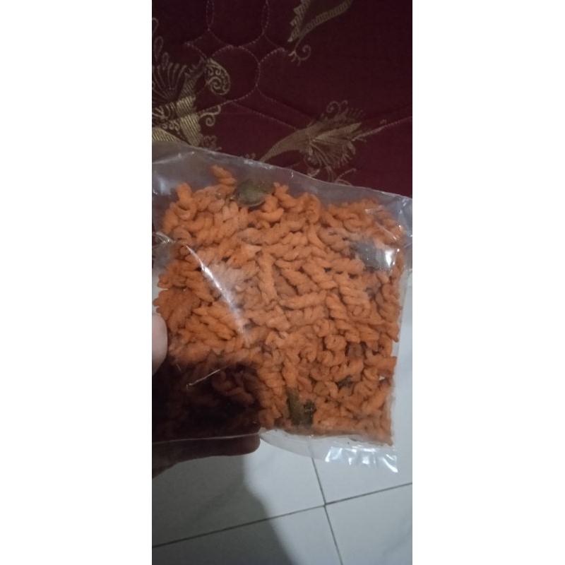 

makaroni pedas daun jeruk
