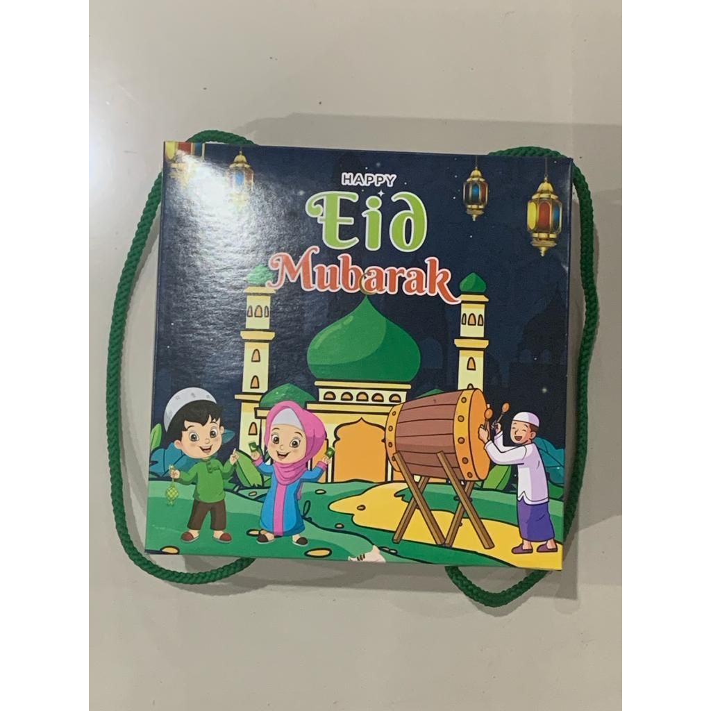 

Dus/kotak kue tart lebaran 20x20x10cm