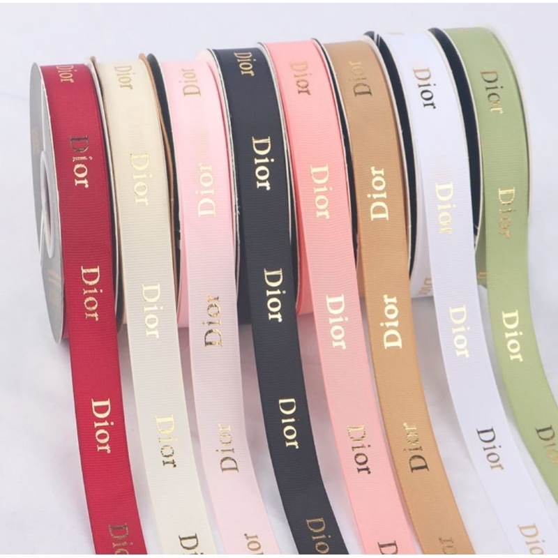 

Pita Dior / Pita Bucket / Pita Kado 2 cm