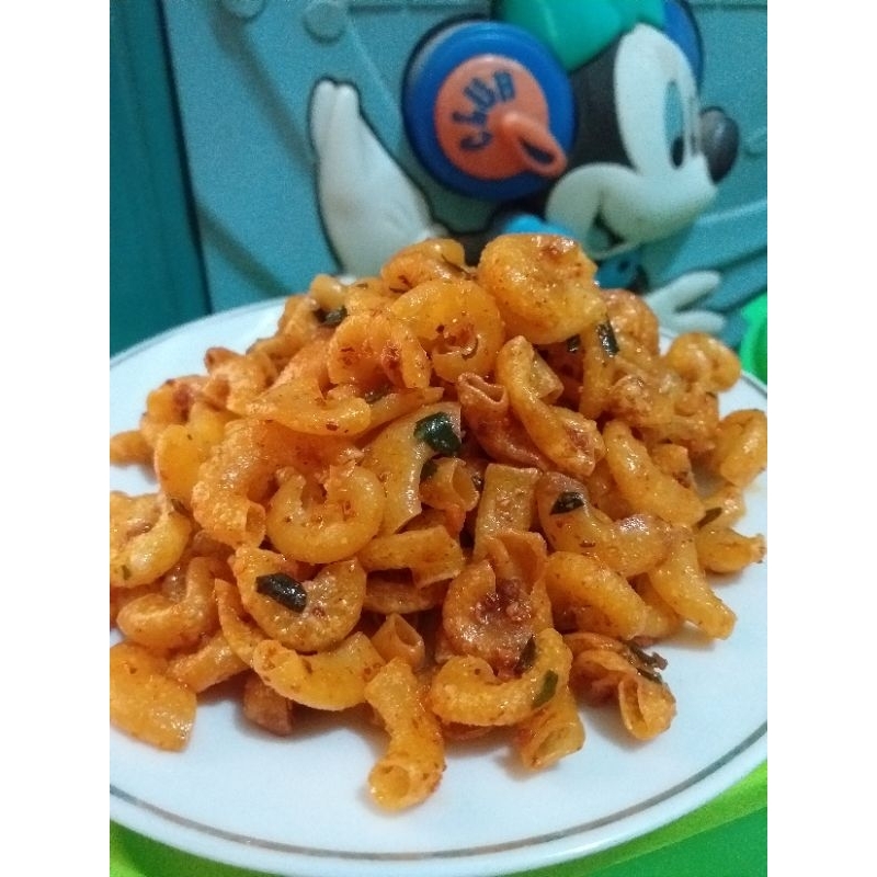 

Makanan murah meriah , cemilan enak, makaroni bantet pedas daun jeruk, Makaroni Bantet jagung manis ,Makaroni Bantet Balado,Makaroni bantet Original