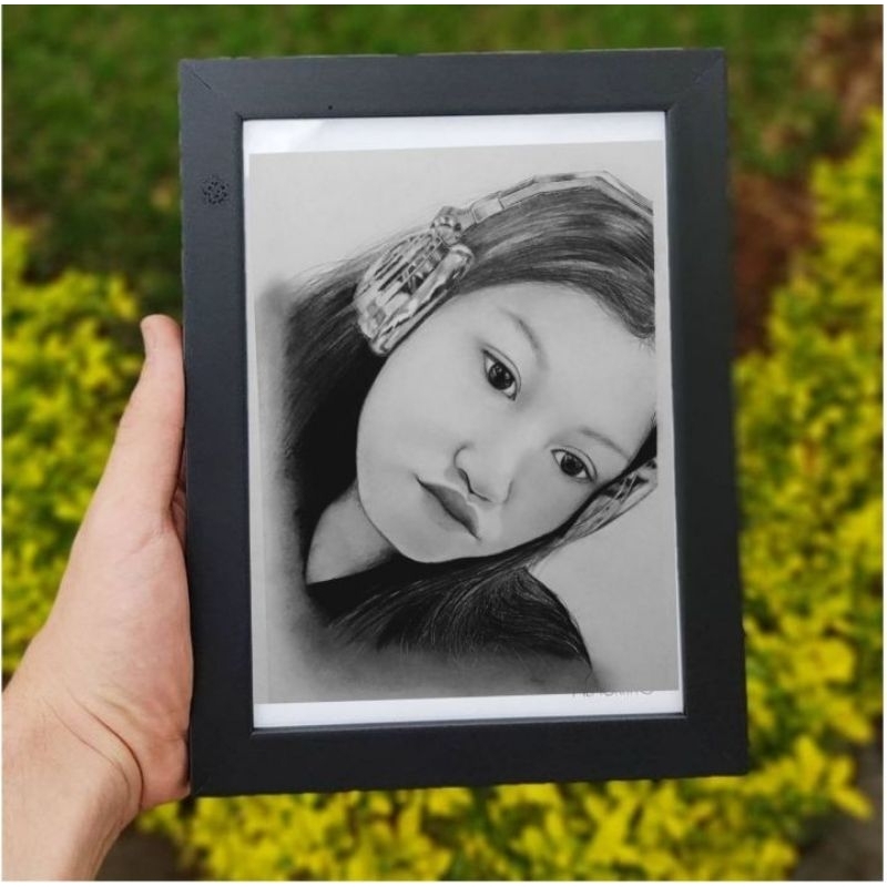 

TERMURAH DAN MEMUASKAN JASA SKETSA WAJAH Cocok untuk kado orang tersayang, ulang tahun, wedding, anniversary, perpisahan dan momen yang lainnya