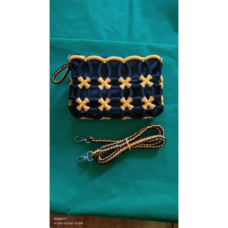 dompet anyaman tali kur