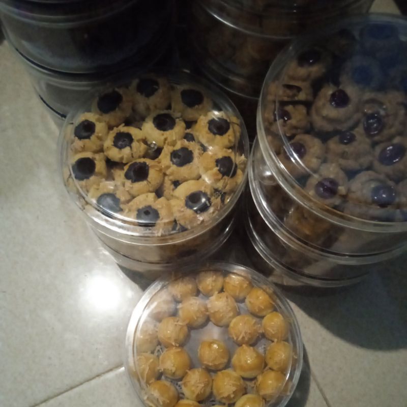 

kue nastar, cornflakes