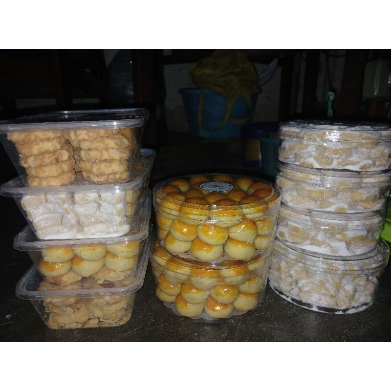 

KUE NASTAR LEBARAN PREMIUM