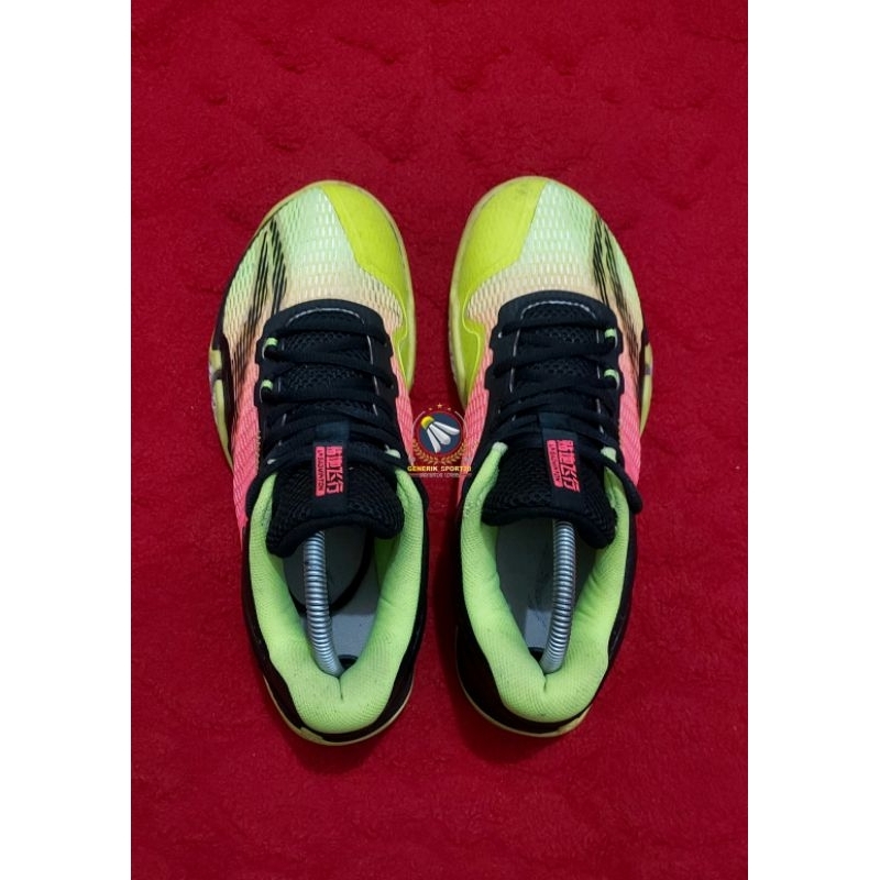 Sepatu badminton lining saga lite