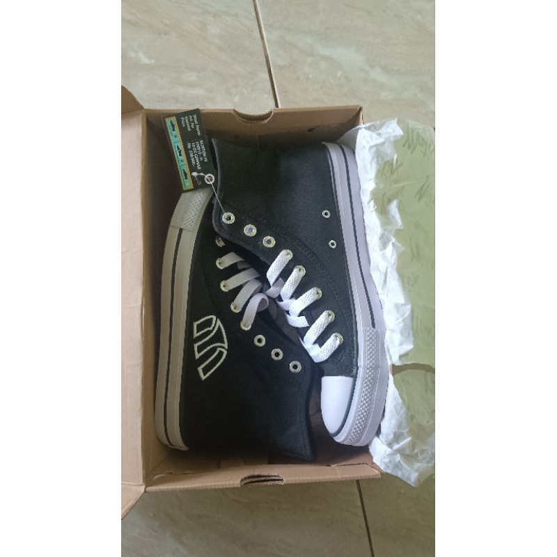 sepatu motix preloved