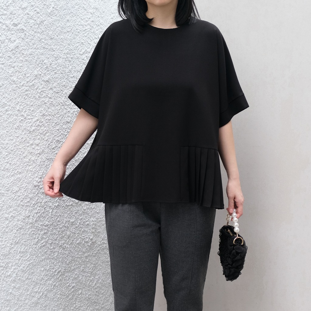 Skiia Label | Zoe Pleated Top Blouse Black