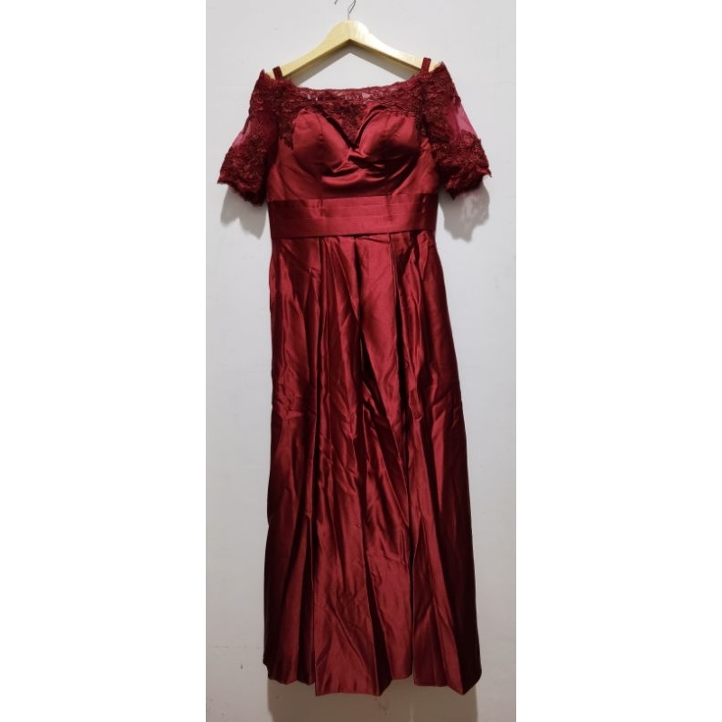 Dress pesta model sabrina