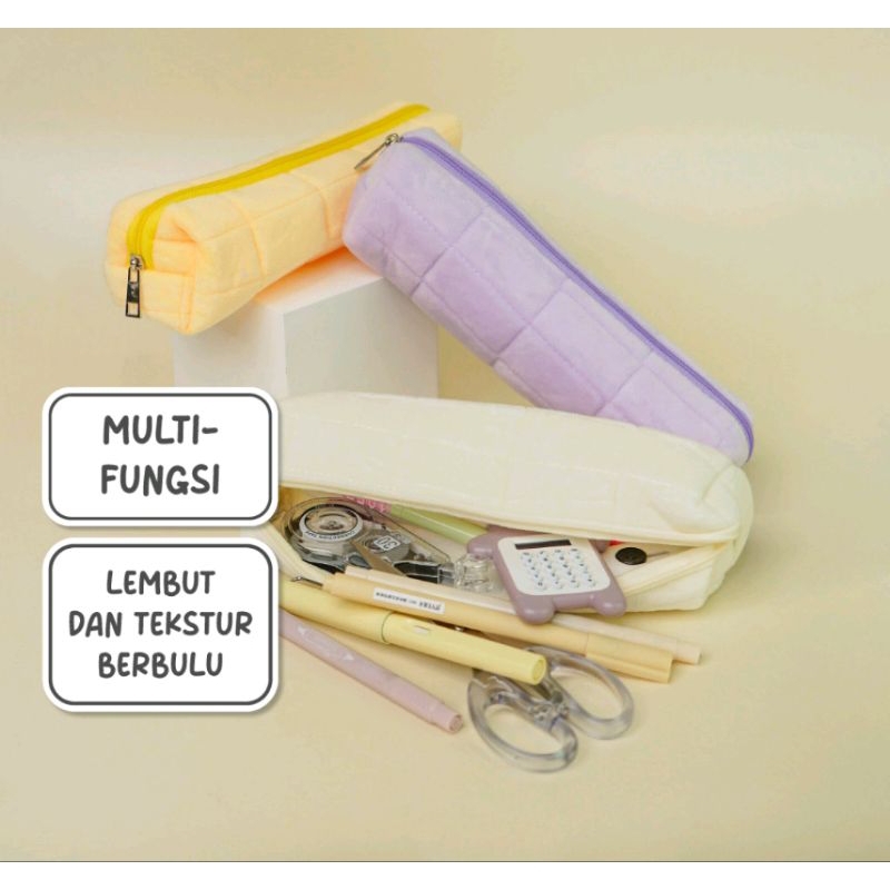 

Tempat Pensil Bulu Lucu Aesthetic