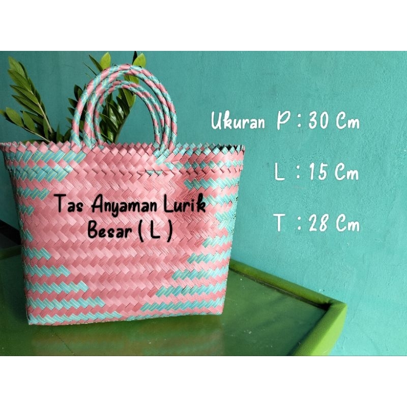 

Tas Anyaman Lurik Jumbo/besar/ L ( ukuran P:30, L :15, T: 20) Ready stok tas anyaman cocok untuk hajatan/untuk slametan/untuk parcel/tas tradisional