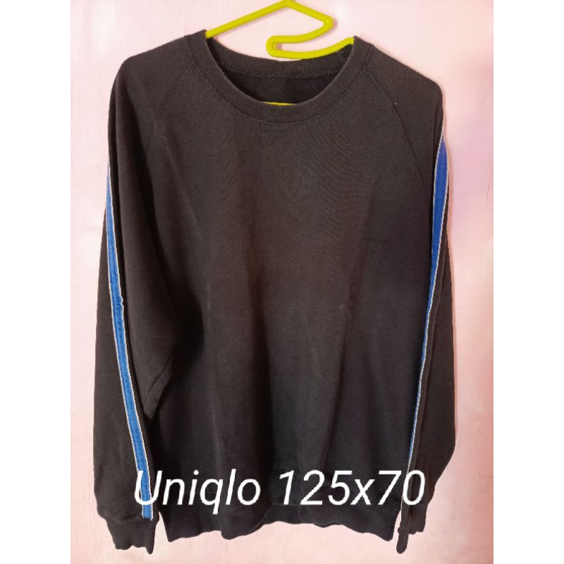 Crewneck UNIQLO spellout