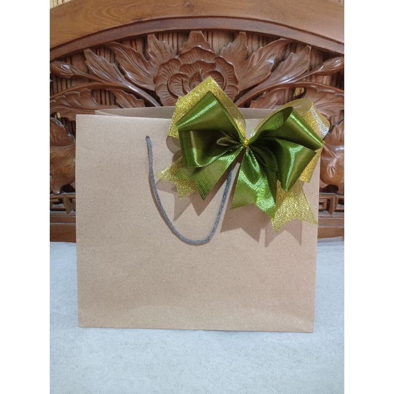 

Pita hampers hijau gold besar