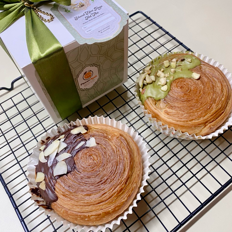 

PESANAJAH HAMPERS CROMBOLONI / PARCEL CROMBOLONI / CROISSANT