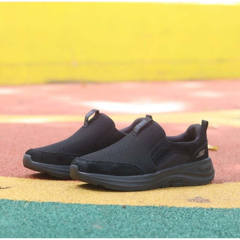 Sepatu Skechers Ultra Go x Goodyear