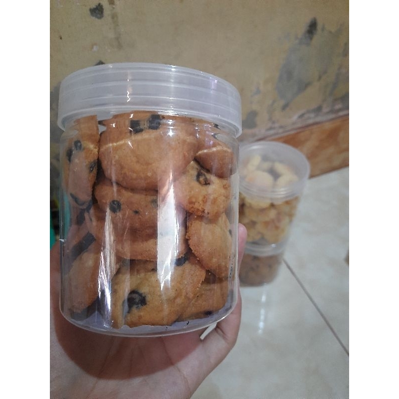 

Choco chip Cookies Cruncy Renyah 600ml