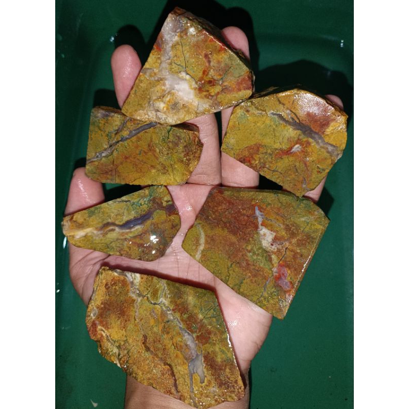 BAHAN NATURAL ROUGH JESPER MULTI COLOUR CORAK KRISTAL MERAH / BATU AKIK MOTIF GAMBAR