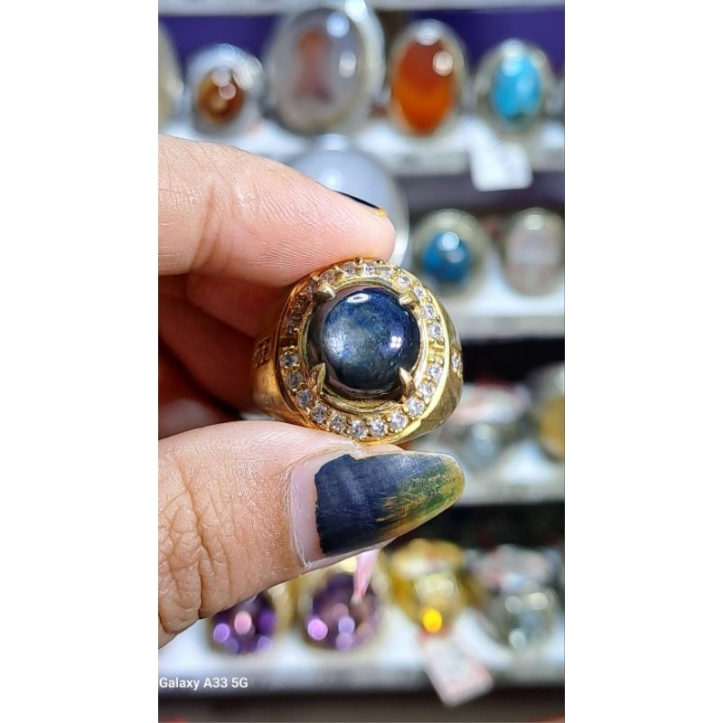 batu permata black sapphire