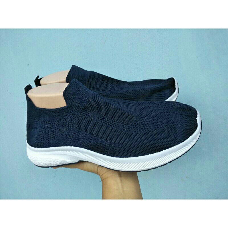 Sepatu Nazaru Size 36-43