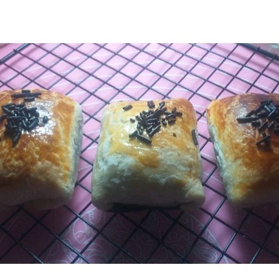 

Bolen Pisang Coklat Isi 8