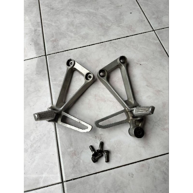 Step Footstep Postep Belakang Old CBR150R OCBR CBR150 CBR 150 R Lokal Lama K45 Ori